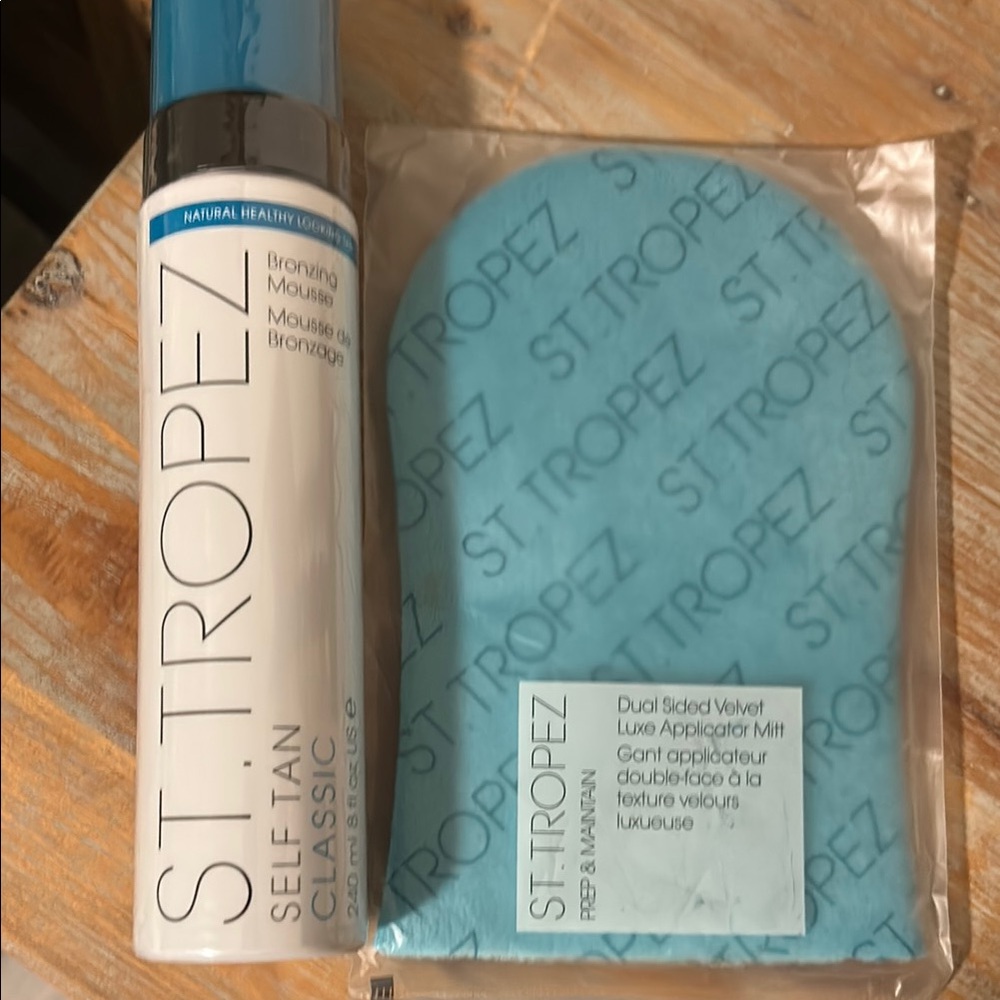 St. Tropez Self-Tan Classic Mousse with Applicator Mitt